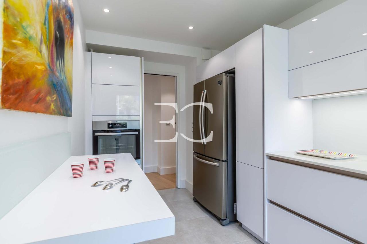 Easy Cles- Bright 3 Bedrooms Flat Next To Les Halles With Parking Biarritz Buitenkant foto